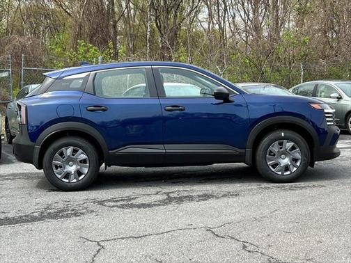 2025 Nissan Kicks S