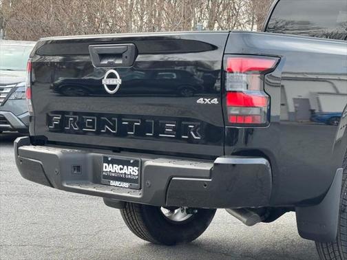 2025 Nissan Frontier SV
