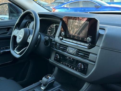 2025 Nissan Pathfinder S 4WD