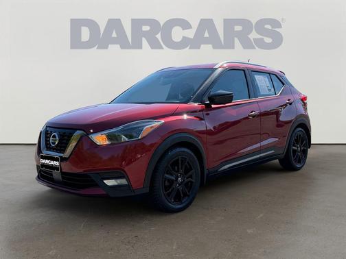 Cayenne Red Metallic 2020 Nissan Kicks SR