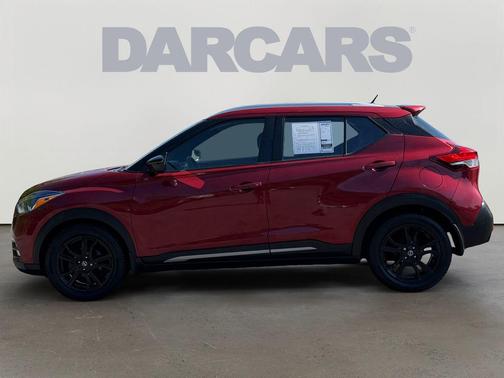 Cayenne Red Metallic 2020 Nissan Kicks SR