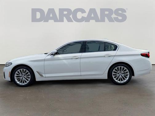 Alpine White 2022 BMW 530 i xDrive