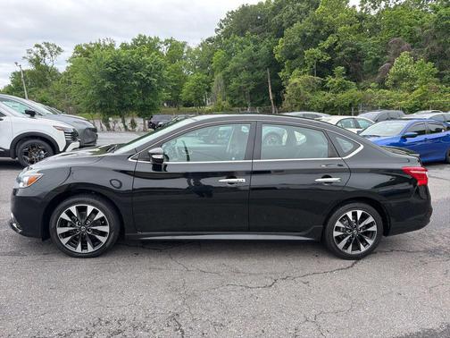 Super Black 2019 Nissan Sentra SR