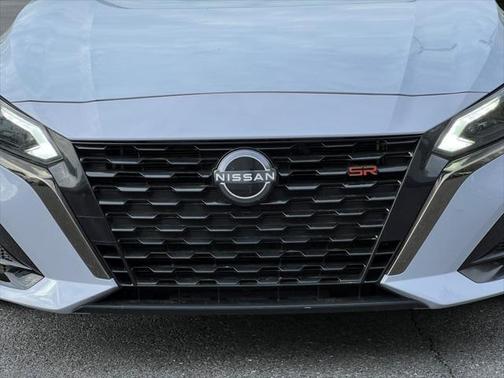 2023 Nissan Altima SR FWD