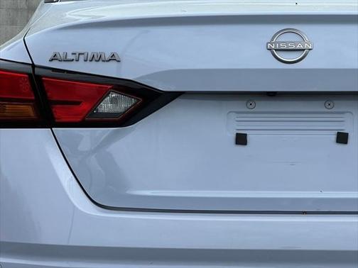 2023 Nissan Altima SR FWD