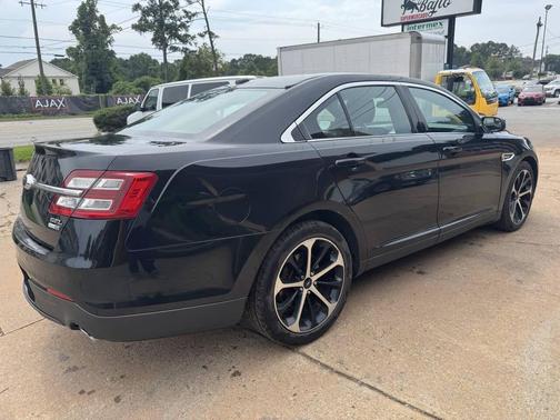 2016 Ford Taurus SEL
