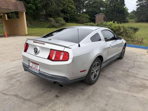 Brilliant Silver Metallic 2010 Ford Mustang Base