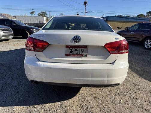 2014 Volkswagen Passat 1.8T S