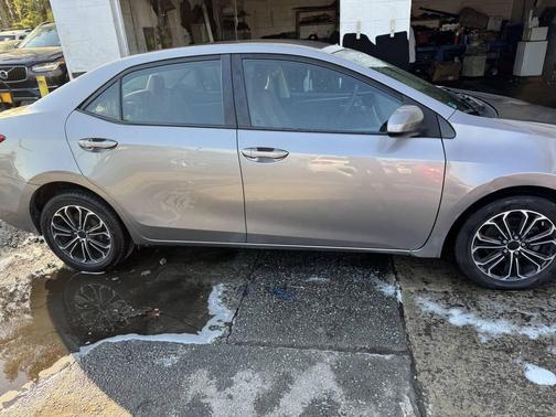 2016 Toyota Corolla LE Plus