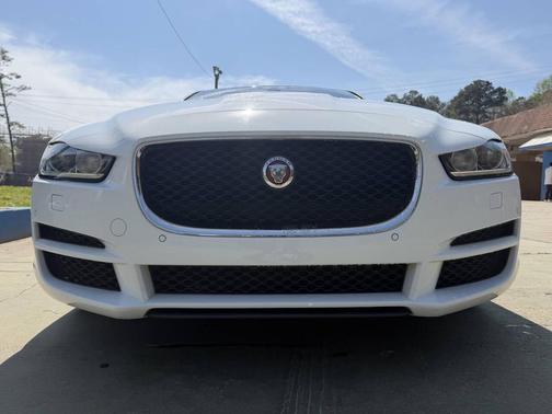 2017 Jaguar XE 35t Premium