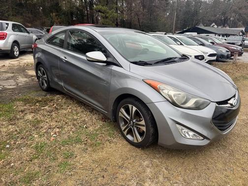 2013 Hyundai ELANTRA SE