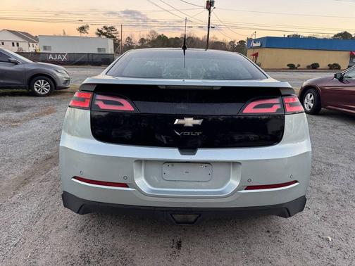 2011 Chevrolet Volt Base