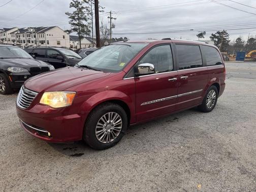 2011 Chrysler Town & Country Limited