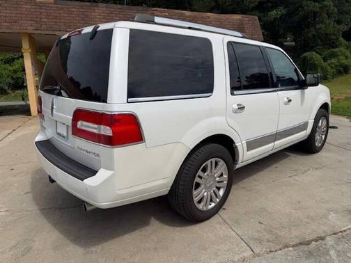 2012 Lincoln Navigator Base