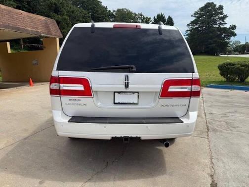 2012 Lincoln Navigator Base