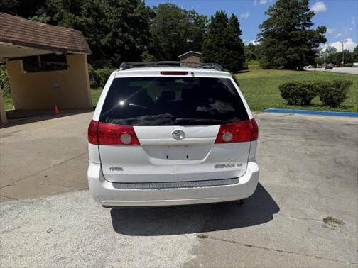 2008 Toyota Sienna LE