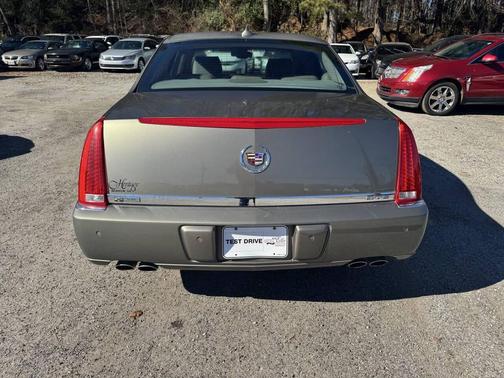 2010 Cadillac DTS Luxury Collection