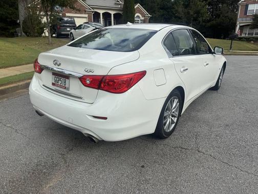 2017 INFINITI Q50 Base