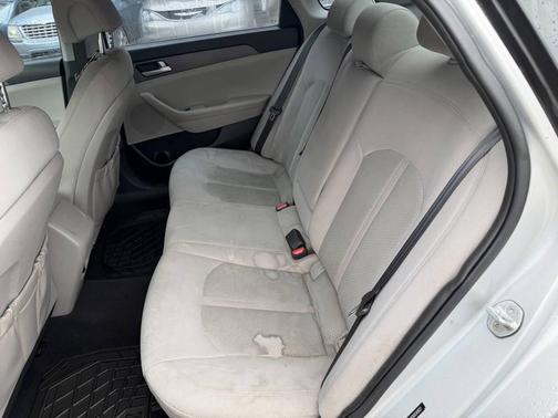 Symphony Silver 2016 Hyundai SONATA SE