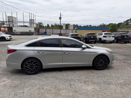 Symphony Silver 2016 Hyundai SONATA SE