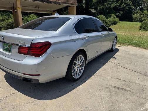 2014 BMW 740 740i 4dr Sedan