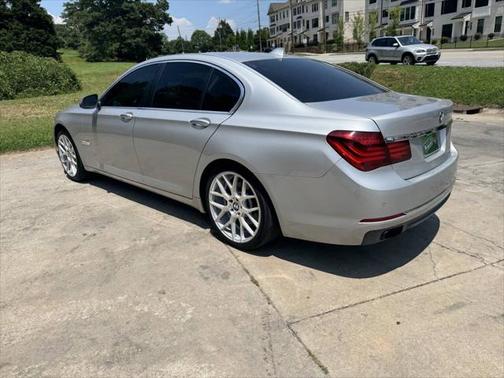 2014 BMW 740 740i 4dr Sedan