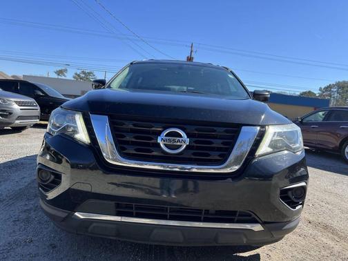 2018 Nissan Pathfinder SL