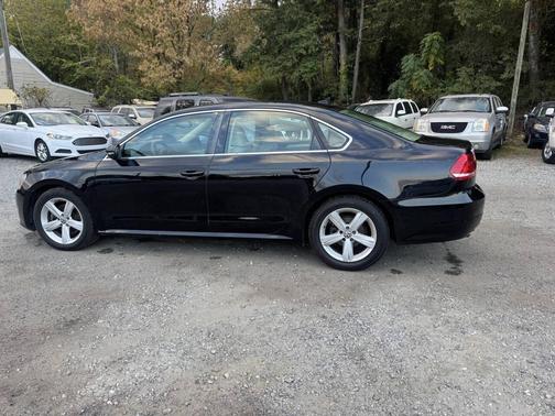 2012 Volkswagen Passat Base