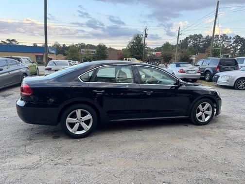 2012 Volkswagen Passat Base