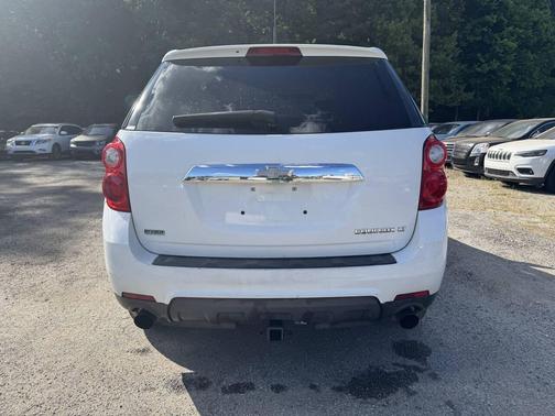 Summit White 2011 Chevrolet Equinox LT