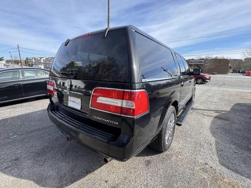 2008 Lincoln Navigator Base