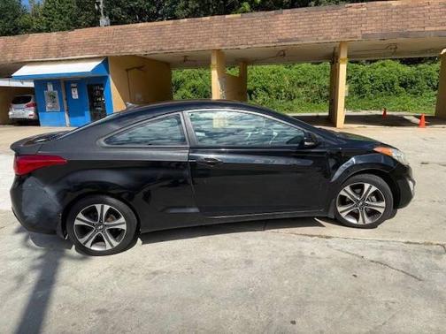 2013 Hyundai ELANTRA SE