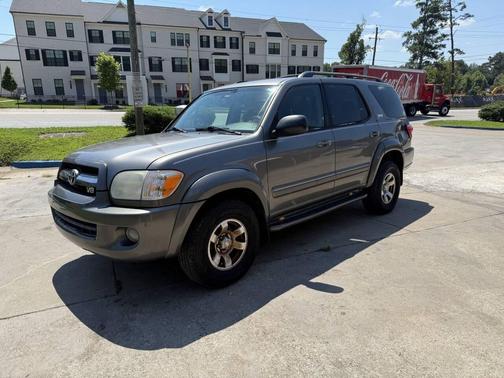 2005 Toyota Sequoia SR5