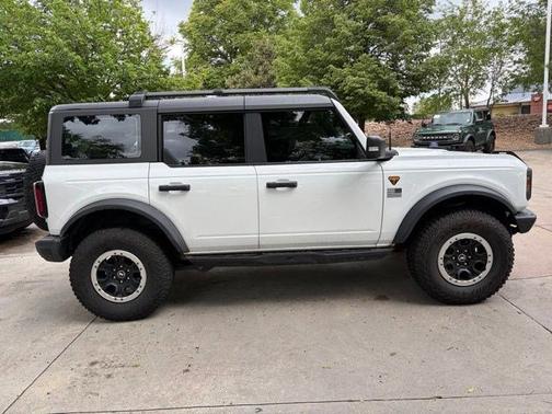 OXFORD WHITE 2022 Ford Bronco BADLANDS