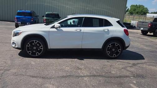 2018 Mercedes-Benz GLA 250 BASE
