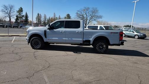 AVALANCHE 2026 Ford F-350 PLATINUM