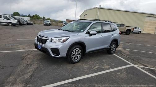 Ice Silver Metallic 2019 Subaru Forester PREMIUM