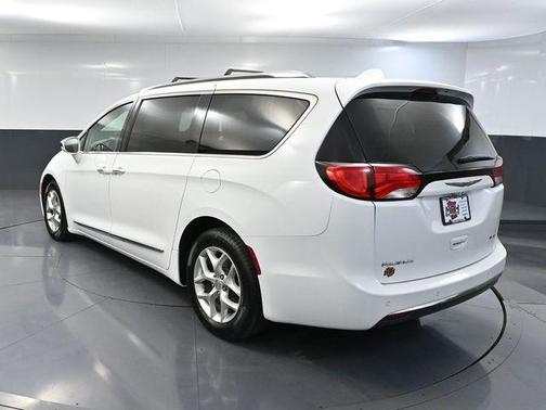 Bright White Clearcoat 2020 Chrysler Pacifica Limited