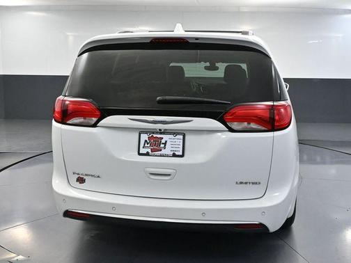 Bright White Clearcoat 2020 Chrysler Pacifica Limited