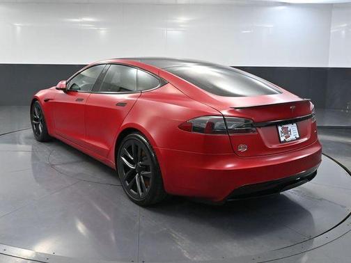 Red Multi 2021 Tesla Model S Plaid