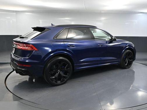 Navarra Blue Metallic 2021 Audi RS Q8 4.0T quattro