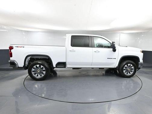 2024 Chevrolet Silverado 3500 LT