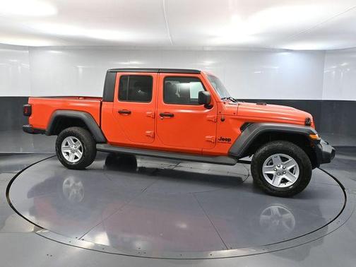 Metallic 2020 Jeep Gladiator Sport