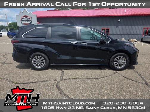 2021 Toyota Sienna XLE