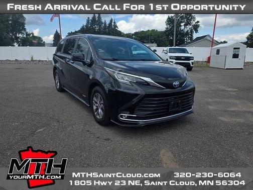 2021 Toyota Sienna XLE
