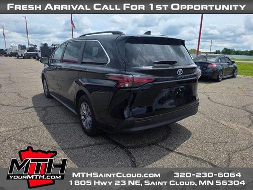 2021 Toyota Sienna XLE