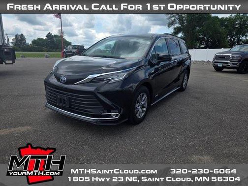 2021 Toyota Sienna XLE