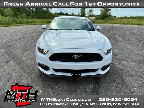 Oxford White 2016 Ford Mustang GT