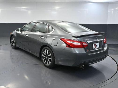 Gun Metallic 2016 Nissan Altima 2.5 SL