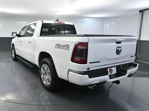 Bright White Clearcoat 2019 RAM 1500 Big Horn
